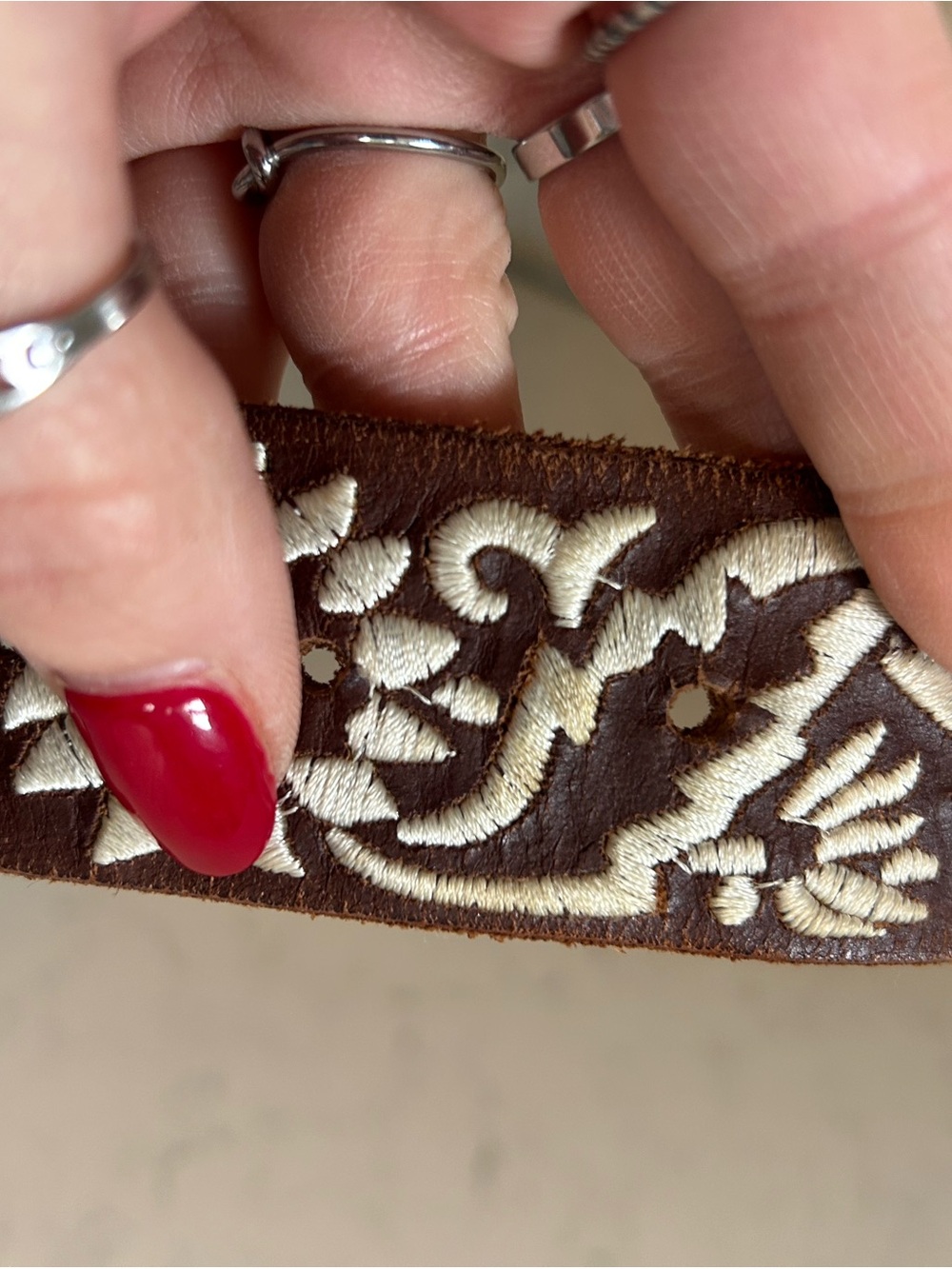 🍀Vintage Lucky Brand Dark Brown Leather Belt With White Floral Embroidery XS - Picture 11 of 11